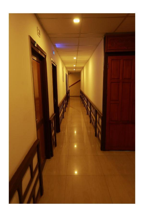 Corridor Calicut Airport Hotel Kondotty Bagian luar foto
